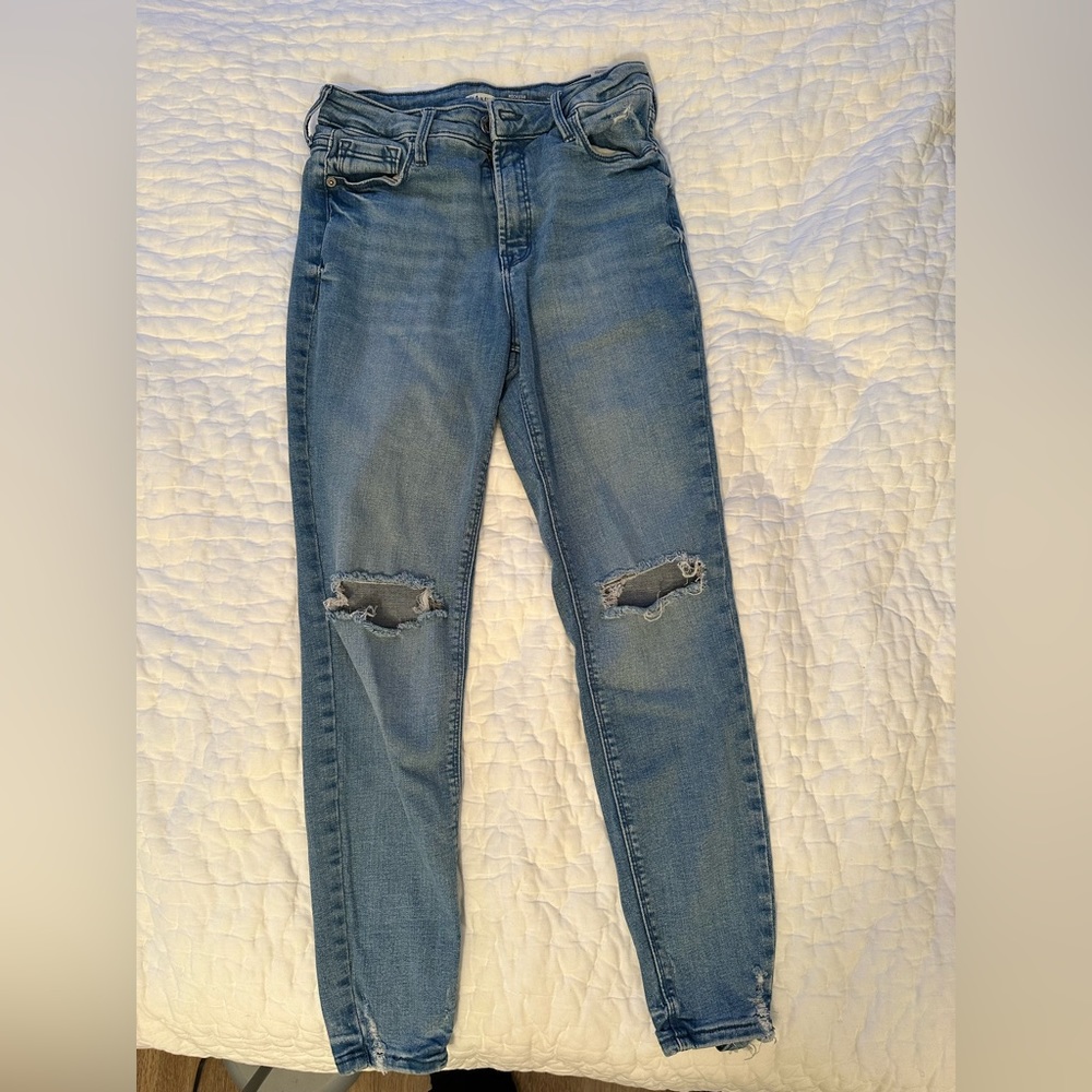 Light Wash Distressed Jeans